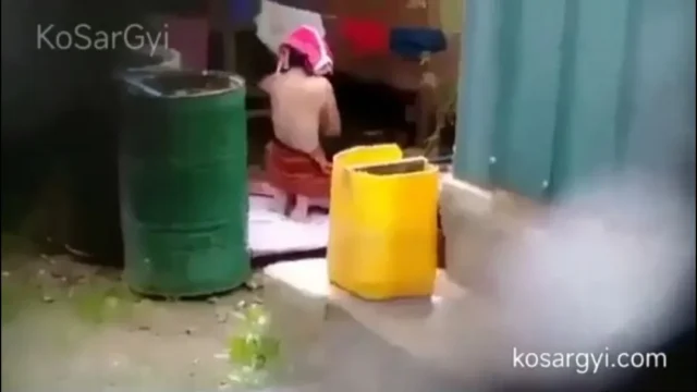 ရေချိုးချောင်းရိုက် (၁၁) – A Girl Bathing Naked